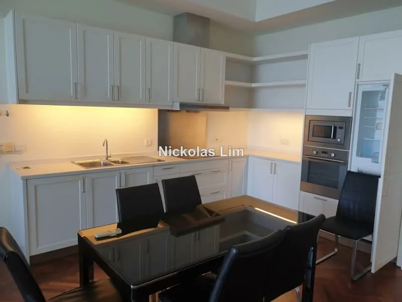 Kitchen features: white shaker cabinets, stainless-steel sink, chrome pull-down faucet, quartz countertop, built-in oven, microwave, glass-front upper cabinets, recessed downlights, dark wood flooring, black dining table, black dining chairs; style: modern.