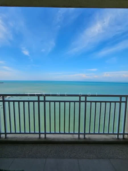 Room view: sea.