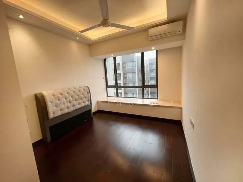 Bedroom features: wooden flooring, white painted walls, tray ceiling with recessed lighting, 5-blade ceiling fan, floor-to-ceiling windows, blackout curtains, upholstered headboard, built-in wardrobe; style: modern.
