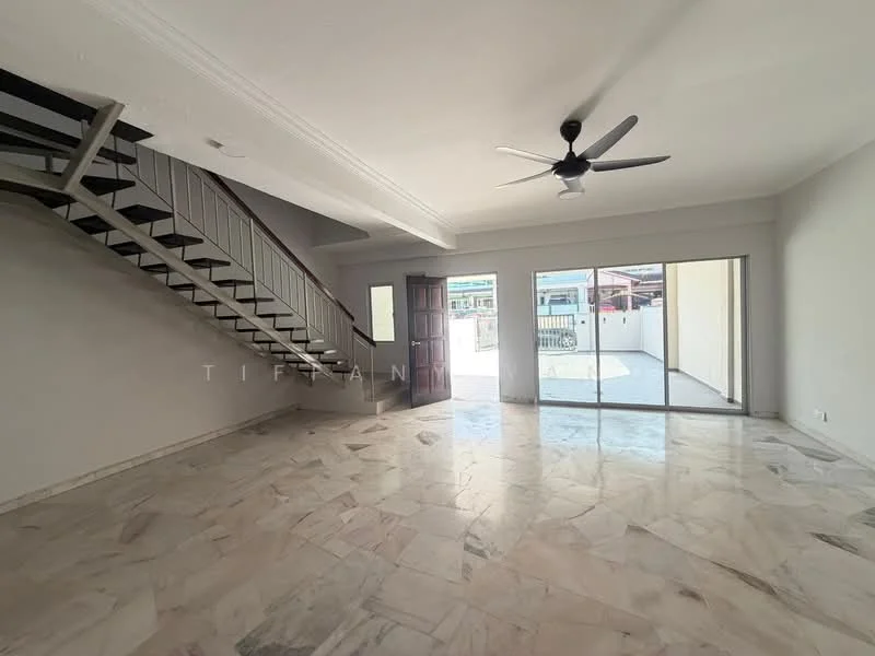 Living features: marble flooring, white painted walls, 5-blade ceiling fan, sliding glass door, large window, staircase with metal railing, door leading outside, natural light; style: modern.