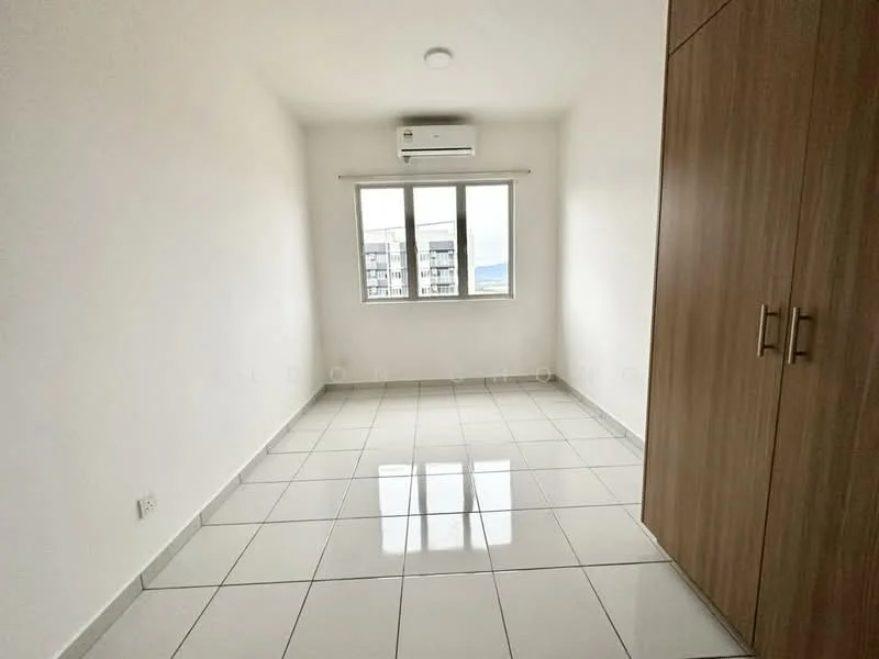 Room features: white painted walls, glossy ceramic tile flooring, 1 wall-mounted split AC, window with city view, built-in wardrobe with wood finish, ceiling light fixture; style: modern; view: city.