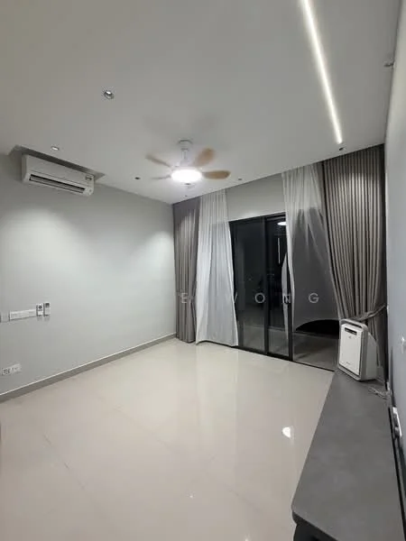 Living features: light grey painted walls, polished ceramic tile flooring, 5-blade ceiling fan with light, floor-to-ceiling sliding glass door, sheer curtains, blackout curtains, wall-mounted air conditioning unit, TV console, decorative wall lighting; style: modern.