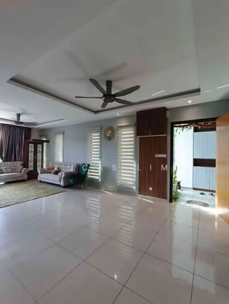 Living features: white painted walls, tray ceiling, 5-blade ceiling fan, large windows with horizontal blinds, cream-colored floor tiles, area rug, two fabric sofas in light color, wooden display cabinet, decorative wall clock, doorway leading to another room; style: modern.