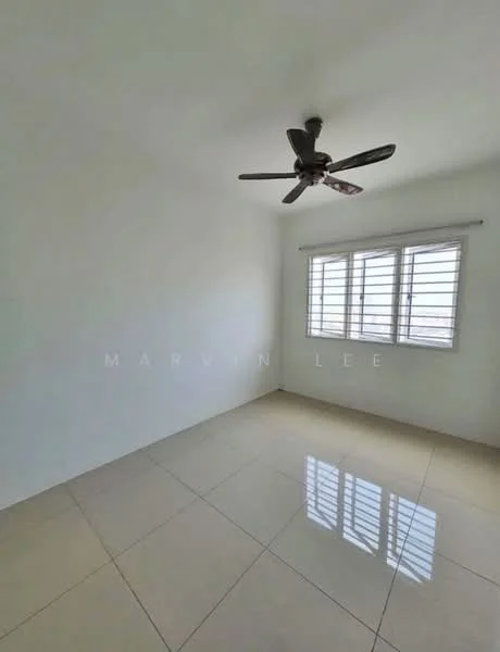 Room features: white painted walls, glossy ceramic tile flooring, 5-blade ceiling fan, sliding windows with horizontal grilles, natural light from windows; style: minimalist.