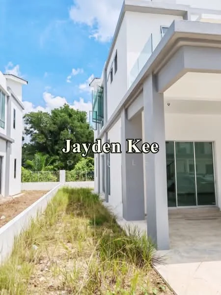 Exterior type: detached bungalow; features: white painted facade, flat roof, large windows, balcony with glass railing, stone-paved walkway, manicured lawn, surrounded by greenery; style: modern.