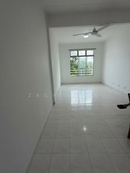 Living features: white painted walls, glossy ceramic tile flooring, 5-blade ceiling fan with light, large windows with view, natural light, neutral color scheme, minimalist decor, open layout; style: modern; view: garden.