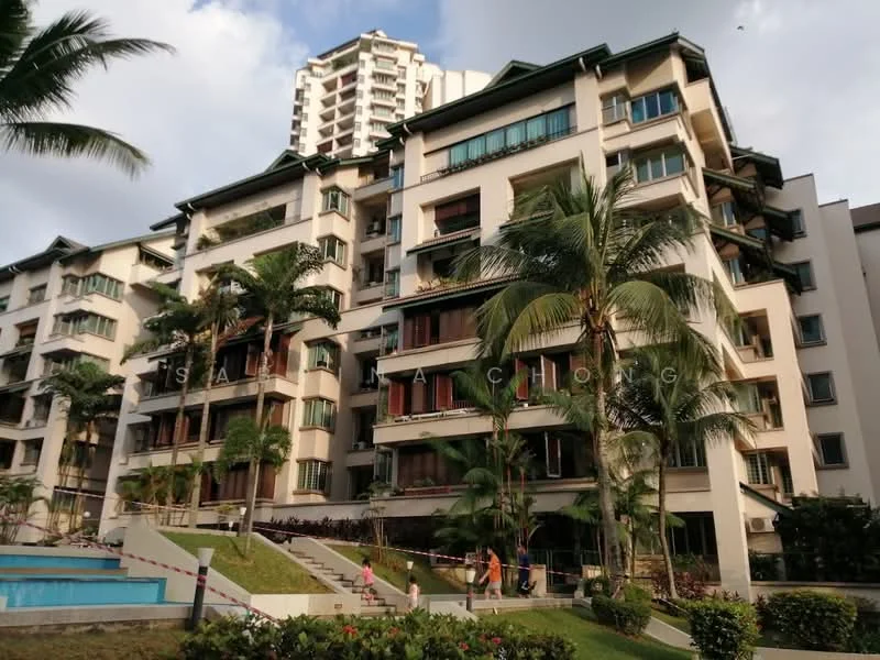 Exterior type: low-rise apartment block; features: white painted facade, glass windows, balconies with sliding doors, landscaped garden, palm trees, manicured lawn, swimming pool deck, multiple storeys, surrounded by greenery; style: modern.