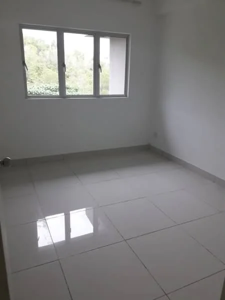 Room features: white painted walls, glossy ceramic tile flooring, large window with multiple panes, natural light from window, neutral color scheme; style: modern; view: garden.