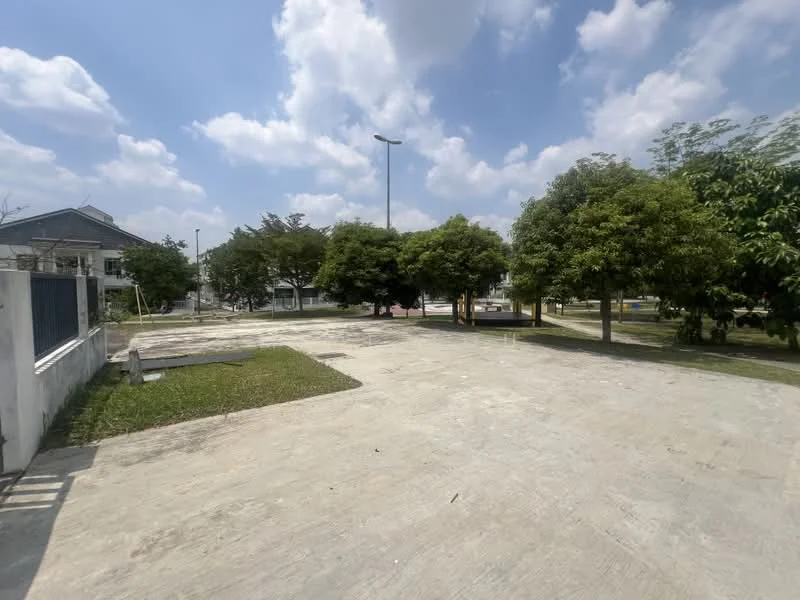 Exterior features: concrete pavement, manicured lawn, mature trees, street lighting, open space, surrounded by greenery; style: modern.