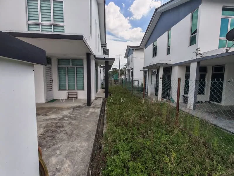 Exterior type: linked terrace house; features: white painted facade, two-storey structure, greenery along the side, concrete pathway, fenced yard, multiple windows, sliding glass doors, gutter system, roof overhang, outdoor space; style: modern.