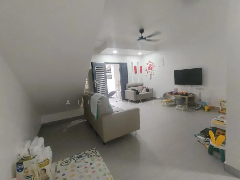 Living features: light grey walls, white ceiling, 5-blade ceiling fan, 2-seater fabric sofa in beige, 3-seater fabric sofa in beige, wall-mounted TV, TV console, decorative wall art, floor tiles, large window with blinds, toys on the floor, open shelving, decorative items on shelves; style: modern.
