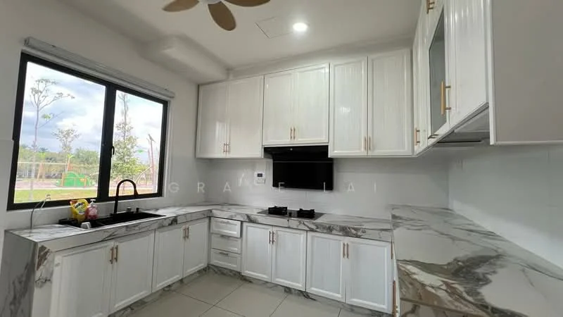 Kitchen features: white shaker cabinets, marble countertop, black built-in oven, black 4-burner gas hob, single-bowl stainless-steel sink, chrome pull-down faucet, grey tile backsplash, recessed downlights, floor-to-ceiling window, light-colored tile flooring, kitchen island, gold hardware on cabinets; style: modern; view: garden.