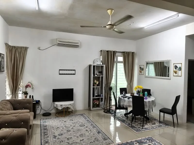 Living features: 5-blade ceiling fan with light, wall-mounted split AC, cream painted walls, polished tile flooring, sofa with tufted design in beige, coffee table, TV console, wall-mounted TV, area rug with floral pattern, decorative mirror, dining table with chairs, curtains in beige, shelving unit, framed artwork; style: modern.