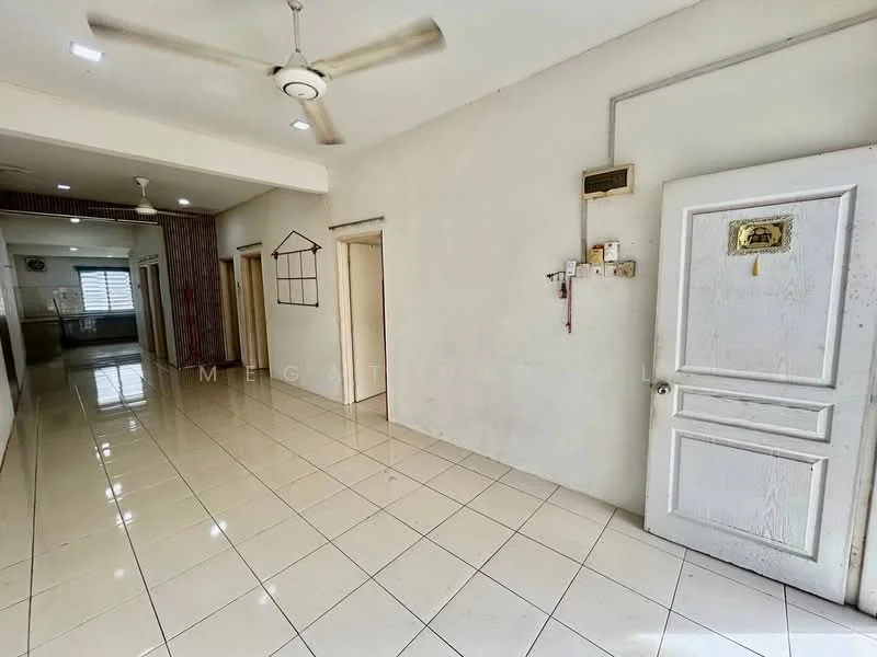 Room features: white painted walls, glossy ceramic tile flooring, ceiling fan, door with white finish, light switch, window with blinds, wall-mounted electrical outlets, interior door frames; style: minimalist.