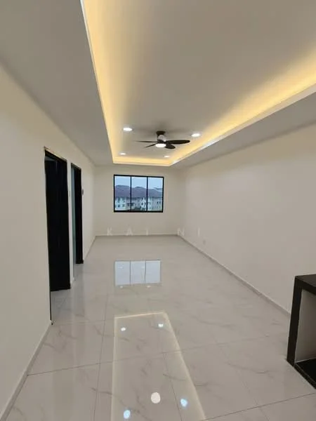 Living features: white painted walls, marble tile flooring, tray ceiling with recessed lighting, 5-blade ceiling fan, large window with city view, neutral color scheme, open layout, no visible furniture; style: modern; view: city.