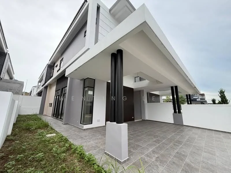Exterior type: semi-detached house; features: grey painted facade, white painted facade, flat roof, approximately 2-storey, large windows, porch area with tiled flooring, manicured lawn, surrounded by white fencing, concrete columns, open space, modern architectural design; style: modern.