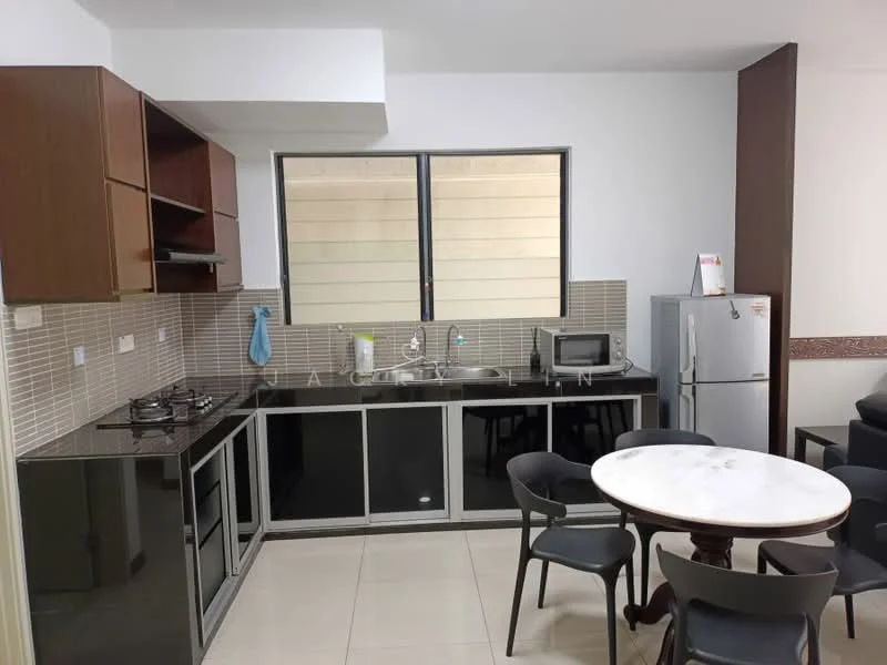 Kitchen features: black granite countertop, stainless-steel sink, chrome pull-down faucet, 4-burner gas hob, built-in oven, microwave, stainless-steel fridge, wood cabinetry, tile backsplash, floor-to-ceiling window, dining table with marble top, 4 black dining chairs; style: modern.