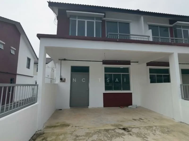Exterior type: linked terrace house; features: white painted facade, red accent wall, ground-level entrance, concrete flooring, multiple windows, metal railing, overhang roof, exposed concrete, front porch area; style: modern.