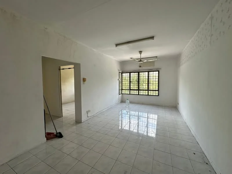 Living features: white painted walls, glossy white floor tiles, ceiling fan, large windows with grid pattern, natural light, empty space, no visible furniture, clean and minimalistic design; style: minimalist. Room features: white painted walls, glossy white floor tiles, doorway leading to another room.
