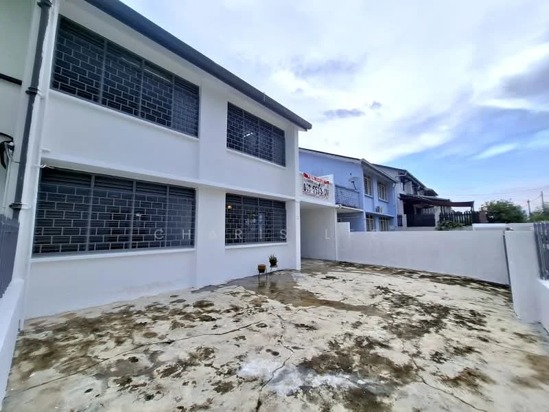Exterior type: linked terrace house; features: white painted facade, concrete flooring, large windows with metal grilles, front yard area, surrounding walls, single-storey, open parking space; style: modern.
