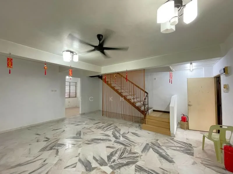 Living features: marble flooring, 5-blade ceiling fan, recessed downlights, wall-mounted fire extinguisher, staircase with wooden steps, white painted walls, decorative red lanterns, open layout, large windows, door leading to another room; style: modern.