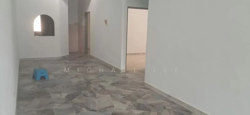 Room features: white painted walls, marble tile flooring, arched opening, doorway leading to another room, light-colored ceiling, neutral color scheme, no visible furniture, spacious layout; style: modern.