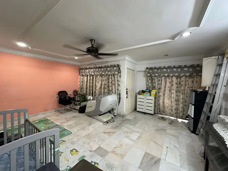 Living features: white painted walls, pink accent wall, marble flooring, 5-blade ceiling fan, curtains with polka dot pattern, sliding glass door, built-in cabinets, area rug with cartoon pattern.