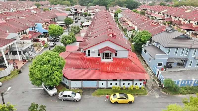 Exterior type: linked terrace house; features: red tiled roof, white painted facade, two-storey structure, manicured lawn, surrounded by residential units, driveway with parked cars, mature trees, front yard, sidewalk, street view; style: modern.