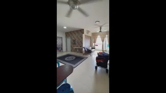 Living features: ceiling fan, wall-mounted TV, 3-seater sofa, area rug with geometric pattern, sliding glass door, floor-to-ceiling windows, decorative wall with stone cladding, light-colored walls, tile flooring, coffee table; style: modern; view: garden.