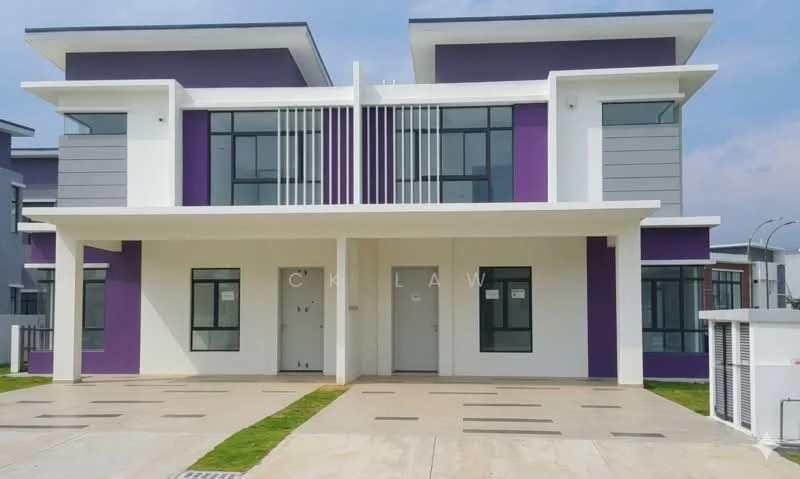 Exterior type: linked terrace house; features: white painted facade, purple accent wall, grey cladding, flat roof, two-storey structure, large windows, manicured lawn, paved walkway, front porch area; style: modern.
