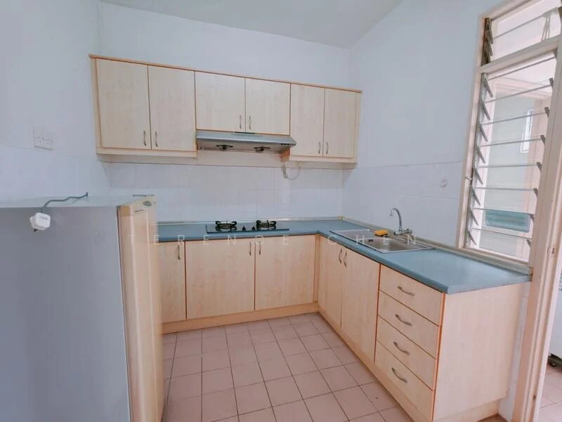 Kitchen features: light wood cabinetry, blue laminate countertop, double-bowl stainless-steel sink, chrome pull-down faucet, built-in gas hob with two burners, exhaust hood, fridge, tile flooring in light beige, white tiled backsplash, window with louvered shutters; style: modern.