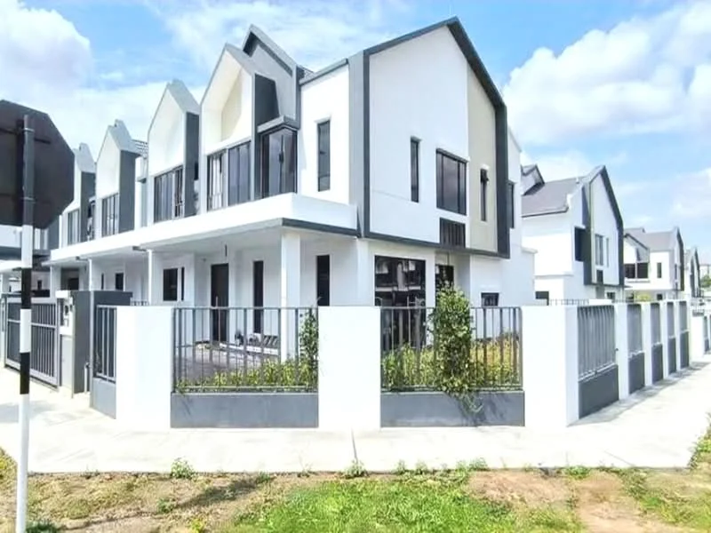 Exterior type: linked terrace house; features: white painted facade, black trim on windows and roof, gabled roof design, manicured lawn, paved walkway, fenced front yard, multiple windows, outdoor seating area, two-storey structure, modern architectural style; style: modern.