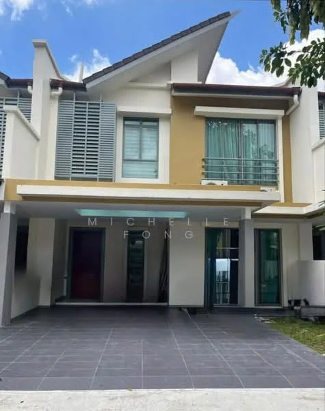 Exterior type: linked terrace house; features: two-storey building, cream painted facade, glass sliding doors, horizontal louvre screens, flat roof, manicured lawn, paved driveway, balcony with railing, large windows, greenery surrounding the property; style: modern.