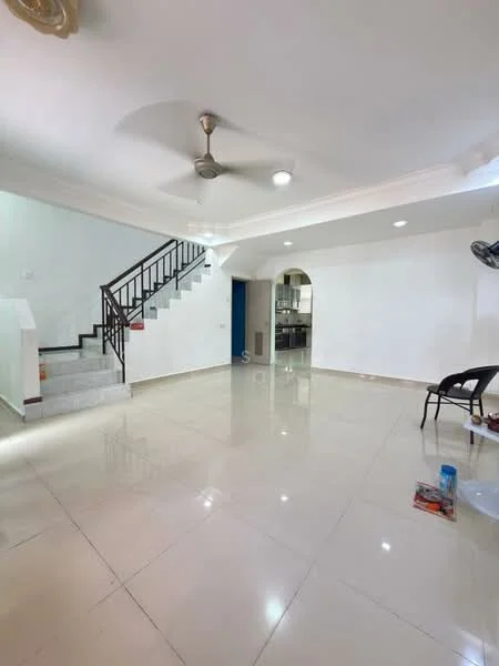 Living features: white painted walls, polished ceramic tile flooring, 5-blade ceiling fan with light, recessed downlights, staircase with metal railing, arched doorway leading to kitchen, open space layout, natural light from windows; style: modern.