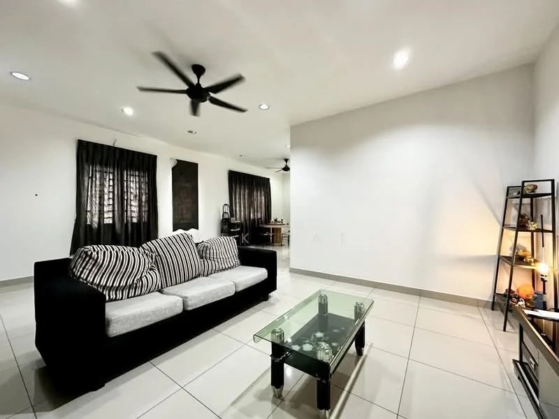 Living features: 3-seater fabric sofa in black and white stripes, glass coffee table, wall-mounted TV, 2 ceiling fans, white painted walls, tile flooring, black curtains, decorative shelving unit, recessed downlights; style: modern.