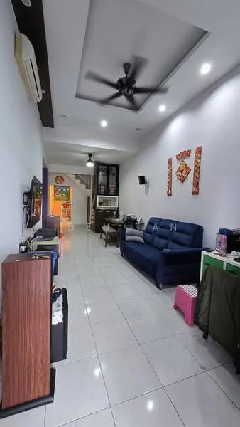 Living features: white painted walls, glossy tile flooring, 5-blade ceiling fan with light, wall-mounted TV, TV console, sofa in navy blue, coffee table, decorative wall art, air conditioning unit, recessed lighting, open layout to dining area; style: modern.