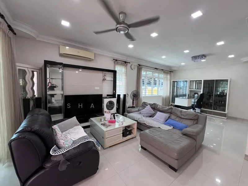 Living features: black leather sofa, beige fabric sectional sofa, coffee table with glass top, TV console with storage, wall-mounted TV, ceiling fan with light, recessed LED downlights, white painted walls, glossy tile flooring, curtains, large windows, decorative wall mirror, air conditioning unit; style: modern.