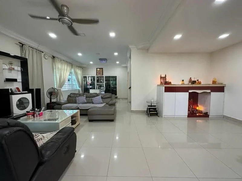 Living features: 3-seater leather sofa in grey, 2-seater fabric sofa in beige, coffee table, TV console, wall-mounted TV, area rug, ceiling fan, recessed LED downlights, white painted walls, glossy tile flooring; style: modern.