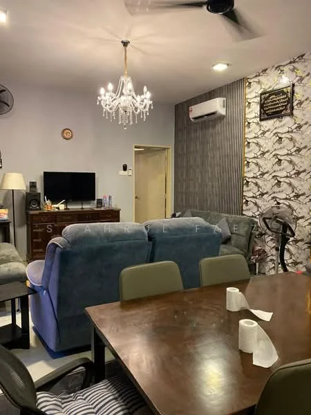 Living features: 3-seater fabric sofa in blue, chandelier, ceiling fan, wall-mounted TV, wooden TV console, decorative wall with marble pattern, air conditioning unit, dining table with chairs, paper towels on the table; style: contemporary.