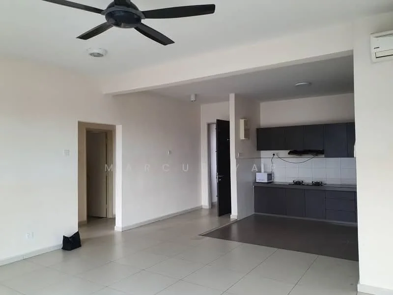 Living features: light-colored painted walls, tile flooring, 5-blade ceiling fan, wall-mounted air conditioning unit, open layout, large windows, neutral decor, kitchen area visible; style: modern. Kitchen features: dark cabinetry, white tiled backsplash, stainless-steel gas hob, built-in oven, countertop space, sink, kitchen island, open layout; style: modern. Room features: doorway leading to another room, neutral wall color, tile flooring.