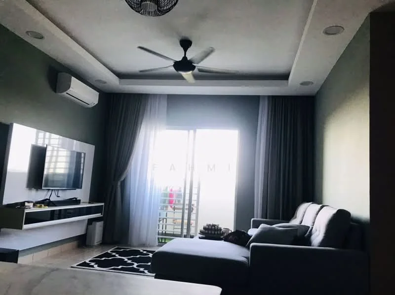 Living features: grey fabric sofa, black and white area rug with geometric pattern, wall-mounted TV, white TV console, ceiling fan with light, wall-mounted split AC, floor-to-ceiling sliding glass door, sheer curtains, recessed ceiling with downlights, decorative bowl on coffee table; style: modern.