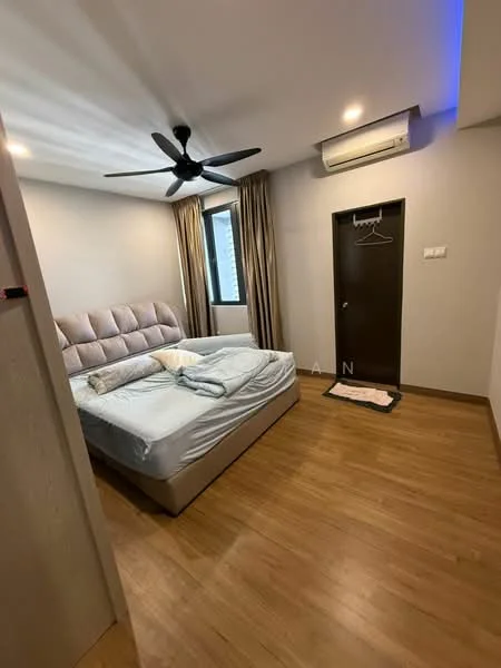 Bedroom features: king-size bed with upholstered headboard, 2 bedside pillows, ceiling fan with integrated light, wall-mounted air conditioning unit, large window with curtains, wooden flooring, built-in wardrobe, decorative wall with neutral paint; style: modern.