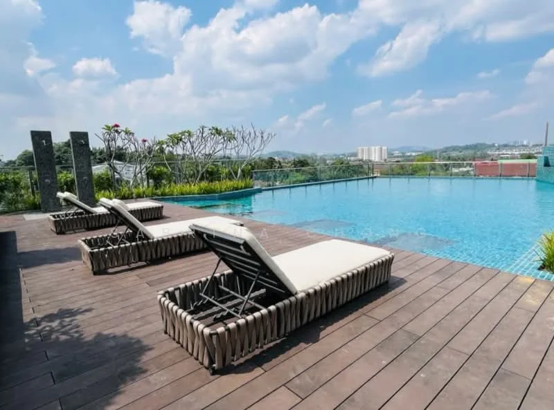 Exterior type: swimming pool deck; features: infinity pool, pool deck with loungers, wooden decking, tropical landscaping with plants, glass railing, city skyline view, sun loungers with cushions, potted plants; style: modern.