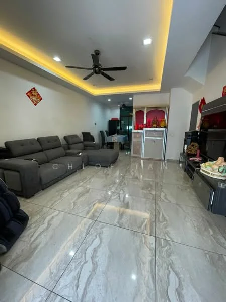 Living features: 3-seater fabric sofa in grey, L-shape sectional sofa in grey, marble tile flooring, ceiling fan, recessed LED downlights, wall-mounted TV, TV console, decorative items on console, open shelving, decorative wall art, glass door leading to outdoor area; style: modern.
