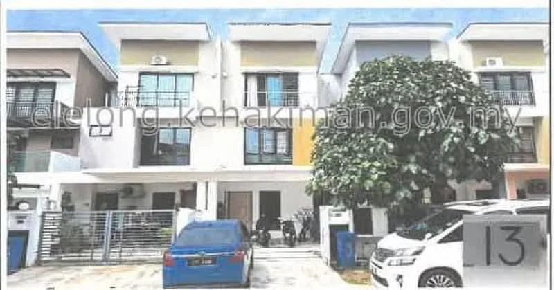 Exterior type: linked terrace house; features: two-storey building, white painted facade, balconies on upper floor, large windows, manicured landscaping, driveway with parking space, front porch, numbered house plaque, surrounded by greenery; style: modern.