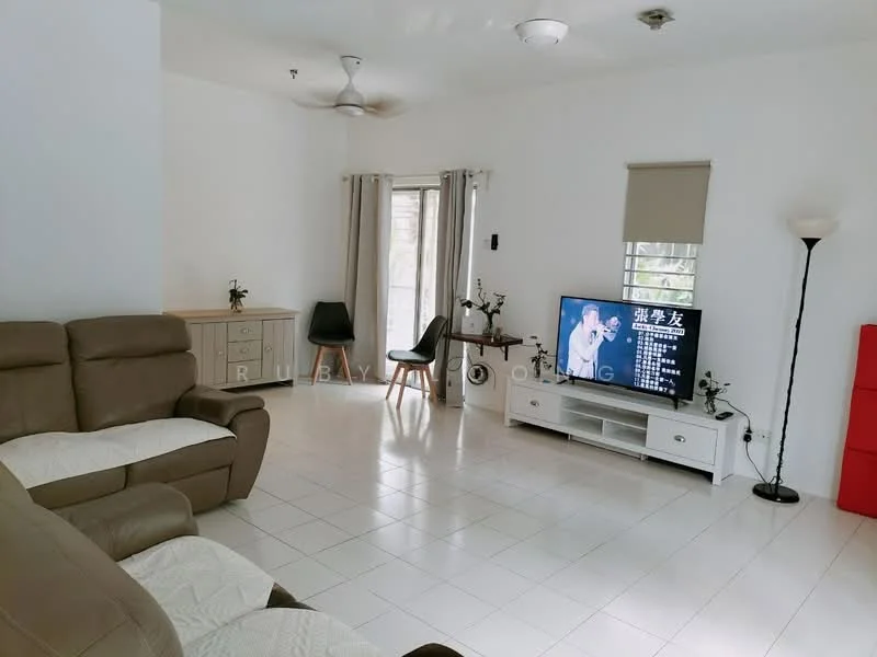 Living features: cream painted walls, white tiled flooring, 5-blade ceiling fan, sofa in brown leather, coffee table, TV console, wall-mounted TV, decorative floor lamp, sideboard with drawers, green plant in ceramic pot, black dining chair, window with roller blinds; style: modern.