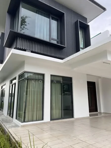 Exterior type: detached bungalow; features: white painted facade, black vertical cladding, large floor-to-ceiling windows, sliding glass doors, covered porch area, manicured lawn, paved walkway, modern architectural design; style: modern.