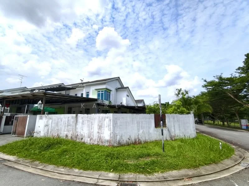 Exterior type: linked terrace house; features: white painted facade, flat roof, approximately 2-storey, manicured lawn, surrounded by greenery, car porch with awning, driveway with interlocking pavers; style: modern.