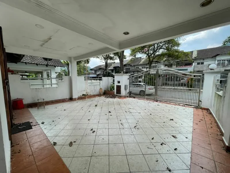 Exterior type: linked terrace house; features: tiled flooring, white painted walls, covered patio area, fenced perimeter, manicured landscaping, driveway, outdoor lighting, surrounding greenery, gated entry; style: modern.