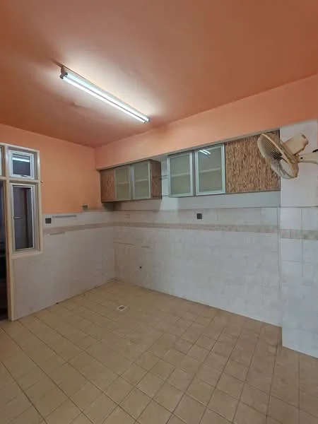 Kitchen features: orange painted walls, white tiled backsplash, light beige floor tiles, upper cabinetry with glass doors, lower cabinetry with wood finish, exhaust fan, single-bowl stainless-steel sink, wall-mounted light fixture.